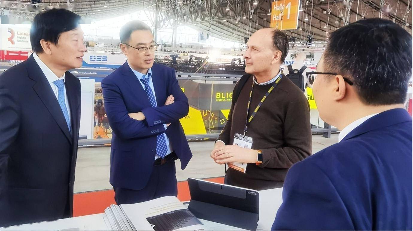 九游体育科技：LogiMAT2024盛大开幕兰剑智能崭露锋芒(图6)